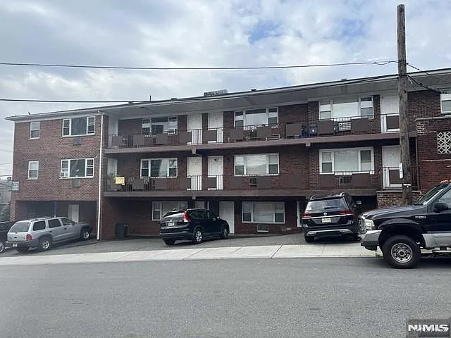 1 bed, $1,650 — Photo 4