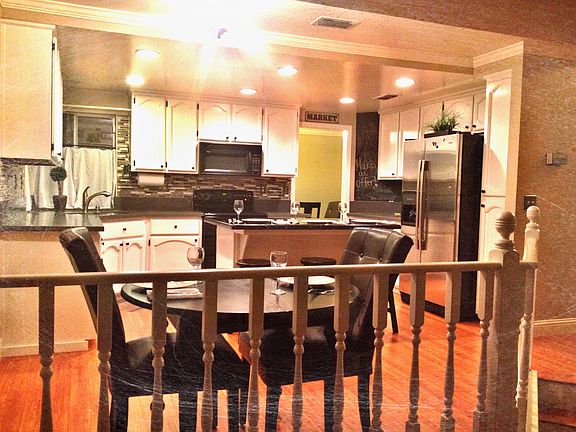 3rd image of 1307 Liberty Ct