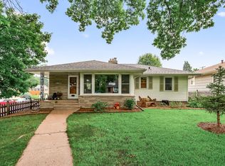 3554 Zenith Ave N, Robbinsdale, MN 55422