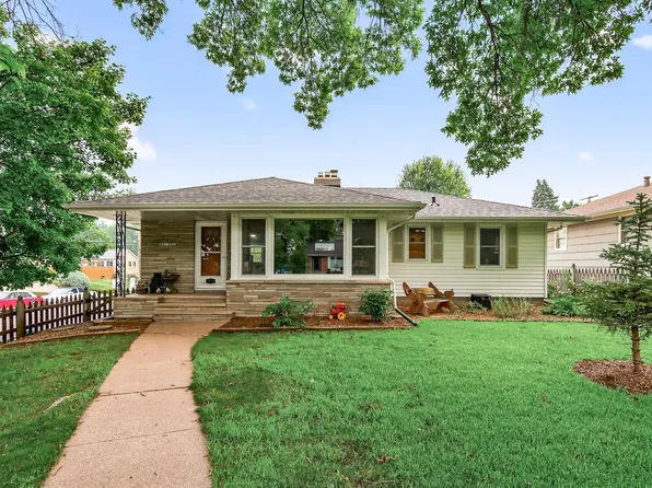 3554 Zenith Ave N, Robbinsdale, MN 55422