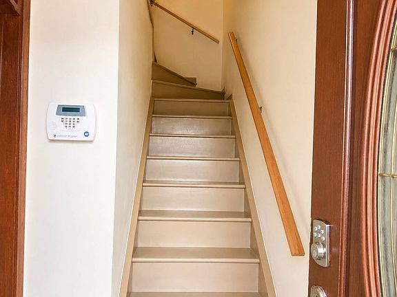 5th image of 27 Maryland Ln