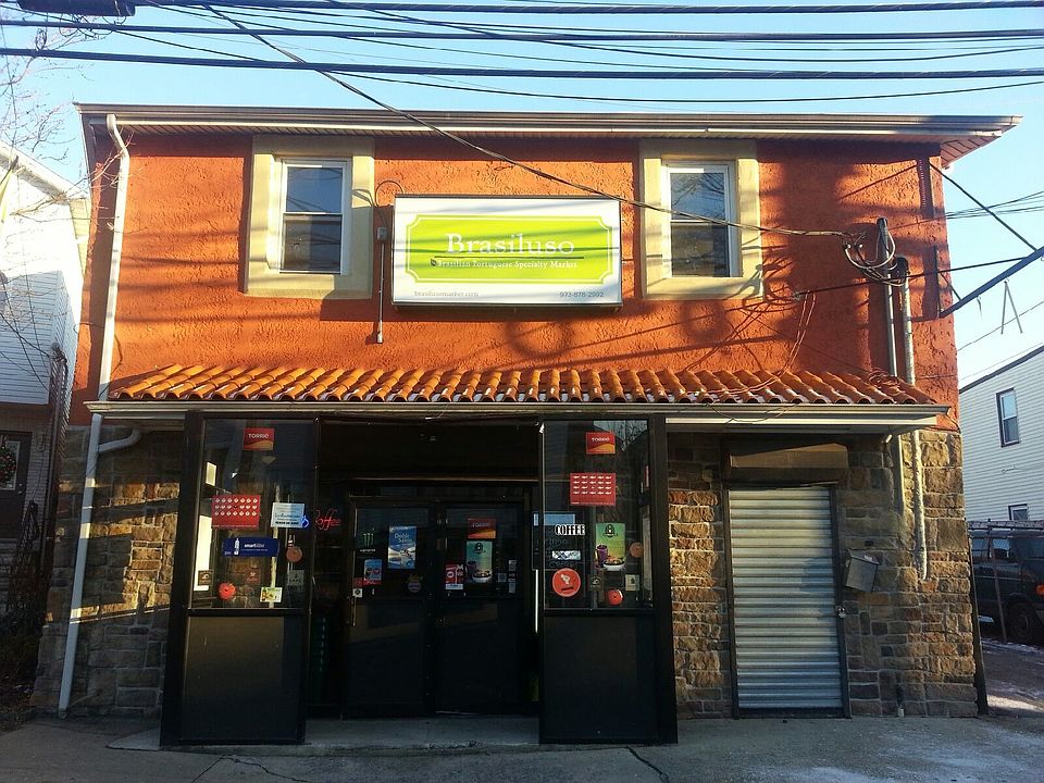 1st image of 48 Van Buren St