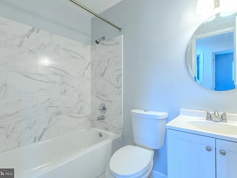 398 Harry S Truman Dr #270 — Photo 16