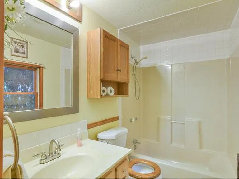 492 Olinger Dr — Photo 11