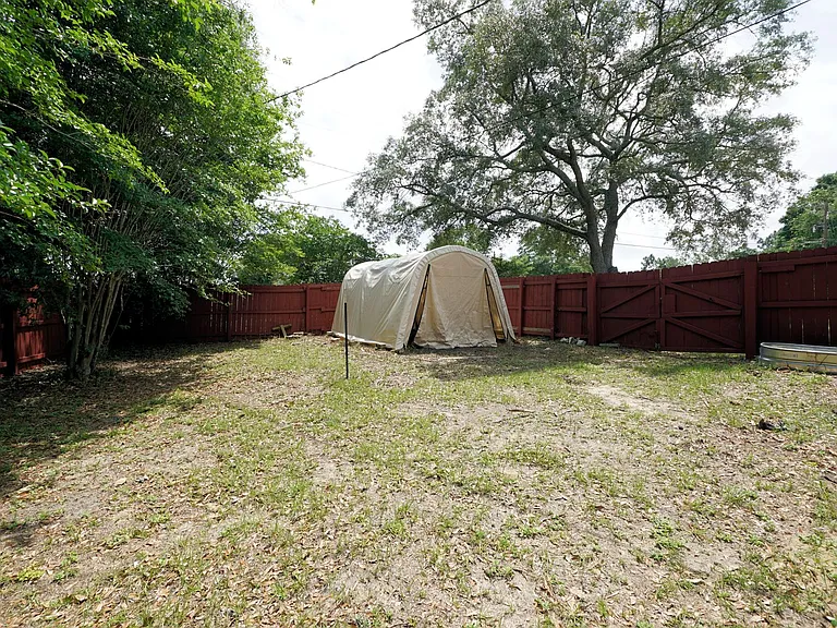 428 Riverchase Blvd — Photo 42