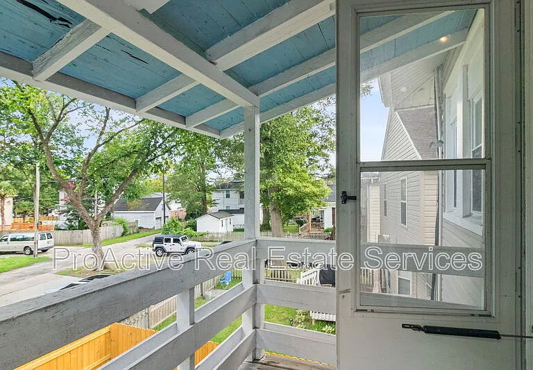 1623 Lafayette Blvd — Photo 18