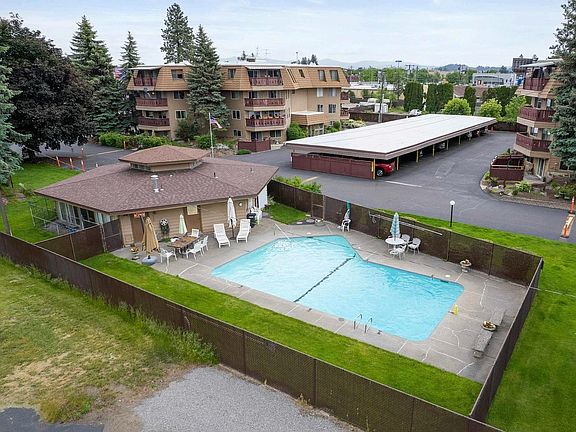 3rd image of 9020 N Country Homes Blvd APT 19