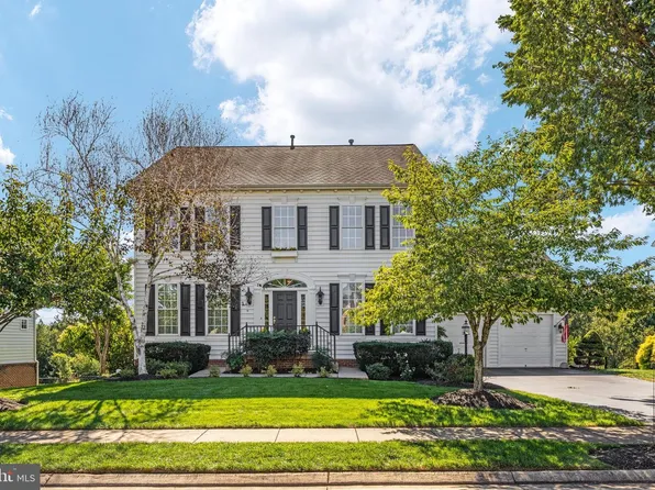 14232 Snickersville Dr, Gainesville, VA 20155