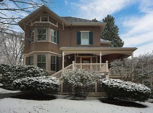 16 Regent St, Newton, MA 02465