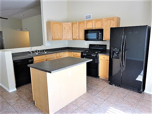 3798 Cattle Dr NE — Photo 3