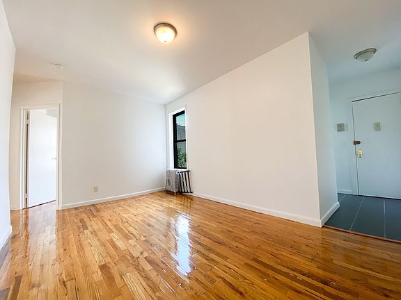 5th image of 526 W 147th St #24R
