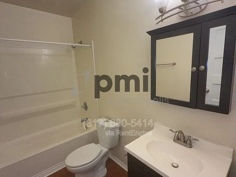 Indy Downtown Colonial Apartments — Photo 17
