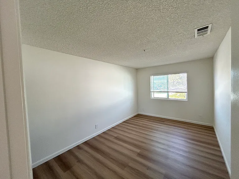 915 Carob Way #2 — Photo 7