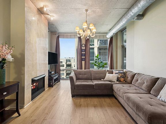3rd image of 700 N Larrabee St APT 1002