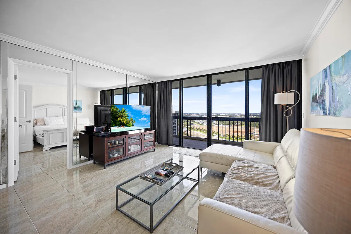 Building Photo - 2425 Presidential Way #Penthouse 2