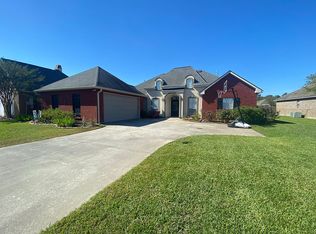 34099 Spring Lake Dr, Walker, LA 70785