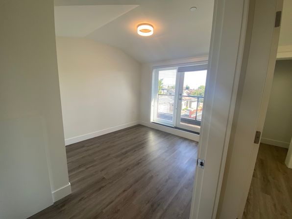2 bedroom rental in Vancouver — photo 12