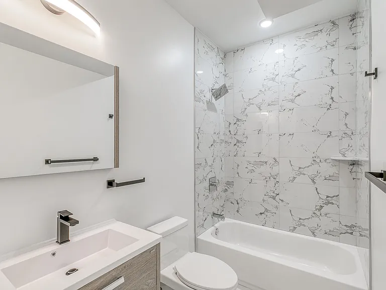 1518 N 8th St #8R — Photo 9