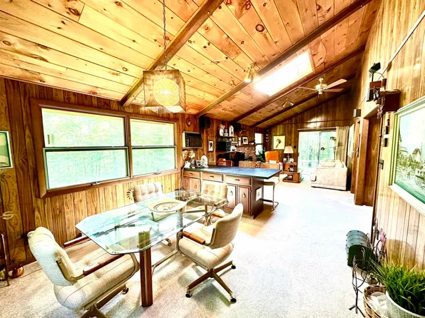 32 Country Club Road, Dover, VT 05356