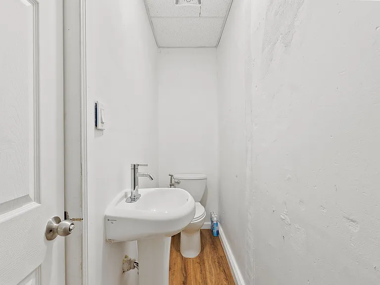87 Clifton Pl — Photo 15
