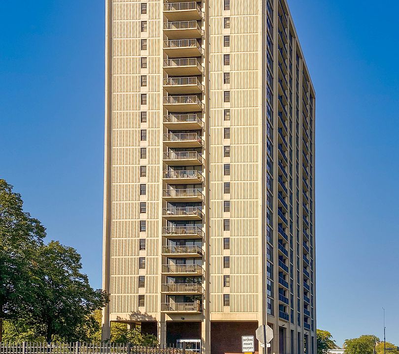1st image of 2901 S Michigan Ave APT 1805