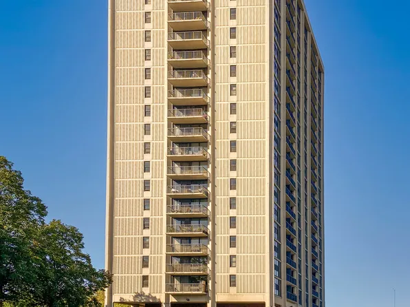 2901 S Michigan Ave APT 1805, Chicago, IL 60616