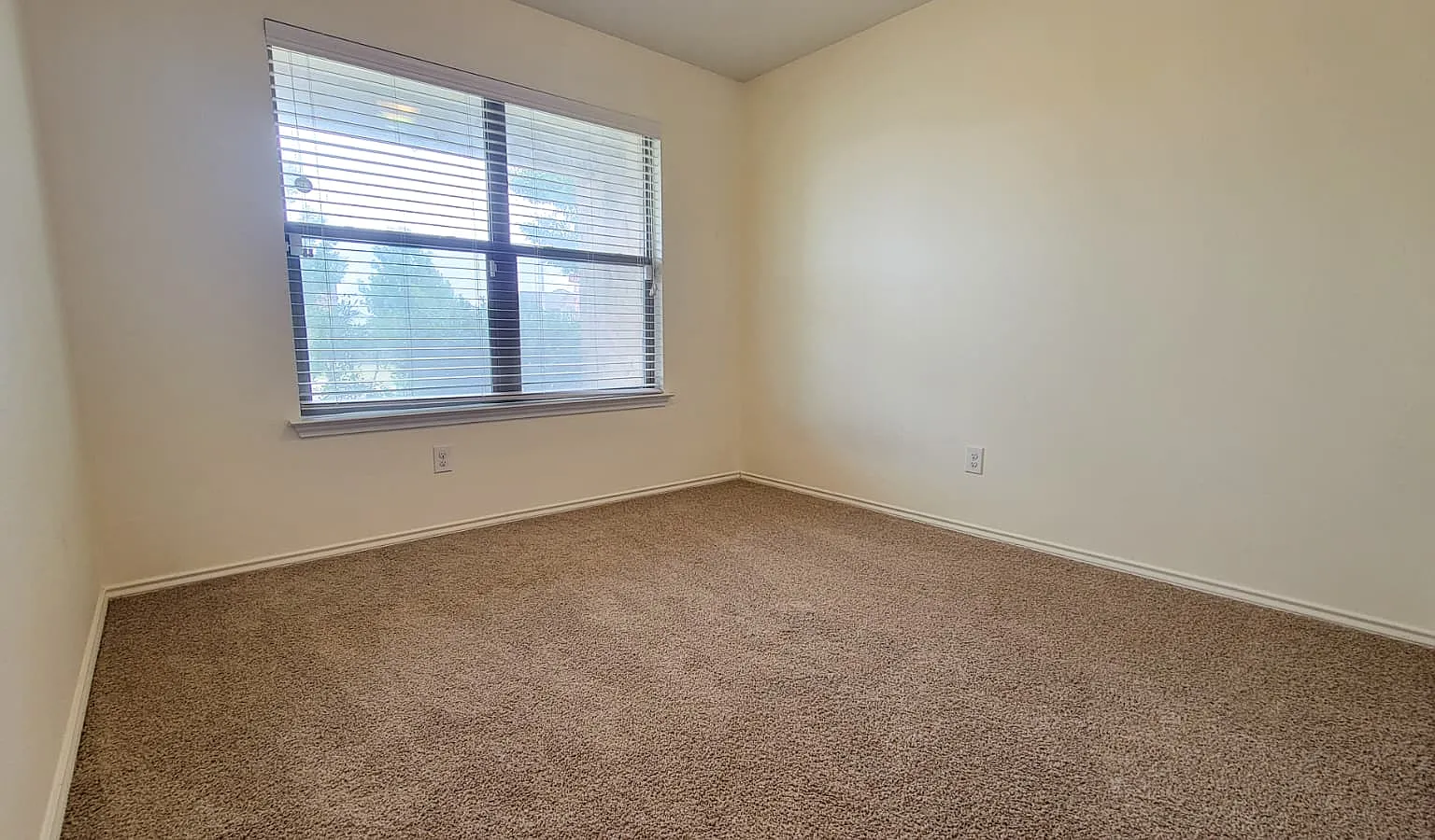 3 bed, 1642 sqft, $1,775 — Photo 3