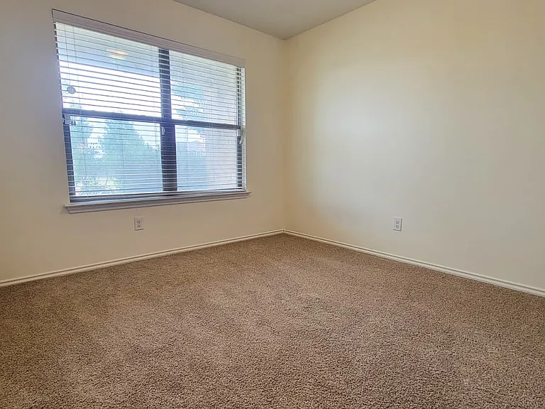 111 Jasmine Cv — Photo 3