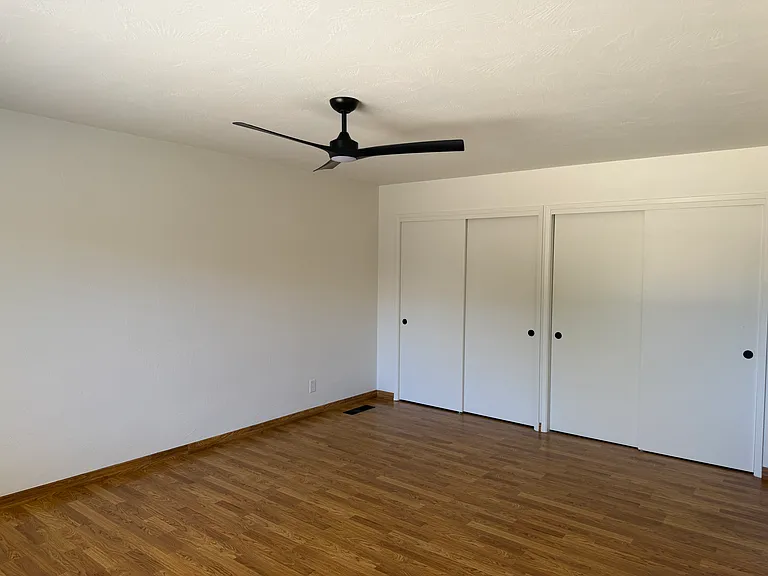 602 N B St — Photo 13