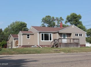 402 Arnold Ave, Portland, ND 58274