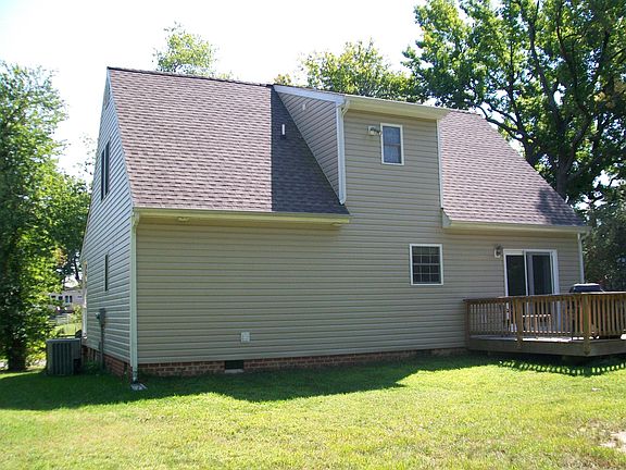 3rd image of 8610 Macon Dr