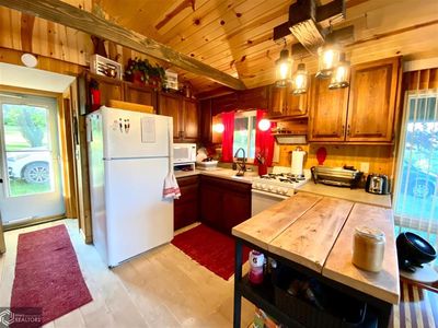 5050 Echo Dr, Brooklyn, IA, 52211