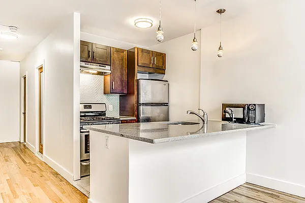 Rented by Compass | media 21