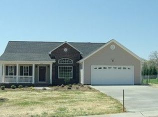 1563 Parkway Dr, Newton, NC 28658