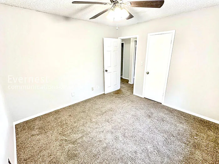1756 S Pine Ave — Photo 30