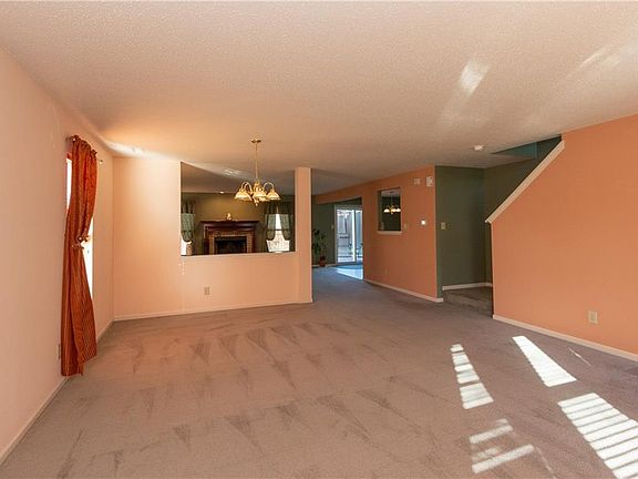 3rd image of 631 Highpointe Blvd