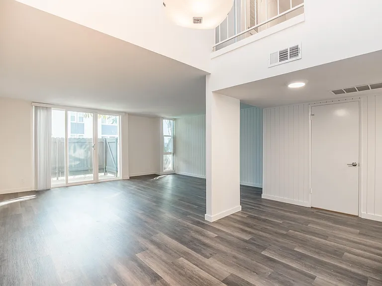 12659 Moorpark St #12 — Photo 10