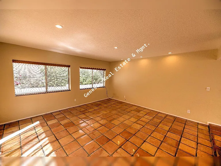 4741 E Calle Elegante — Photo 14