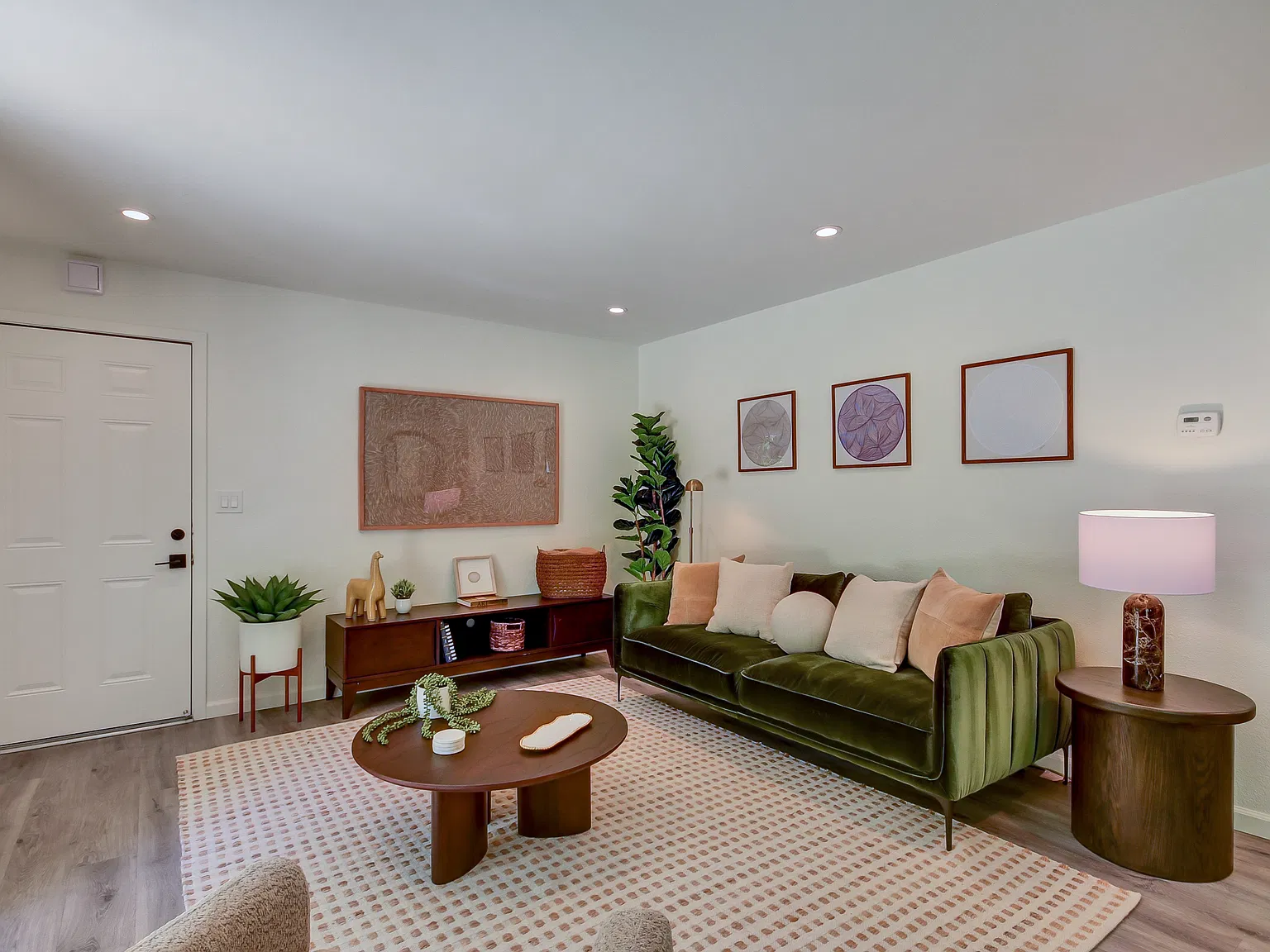 1 bed, 700 sqft, $2,695 — Photo 2