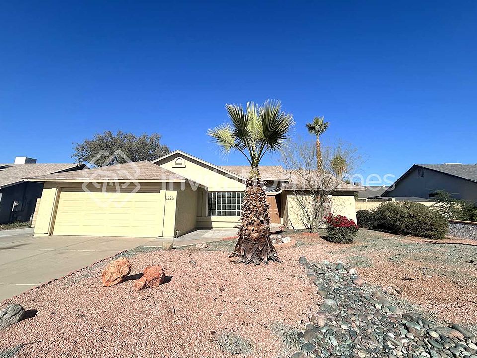1st image of 8226 W Larkspur Dr