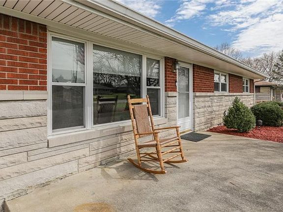 4th image of 4216 Knoll Top Dr