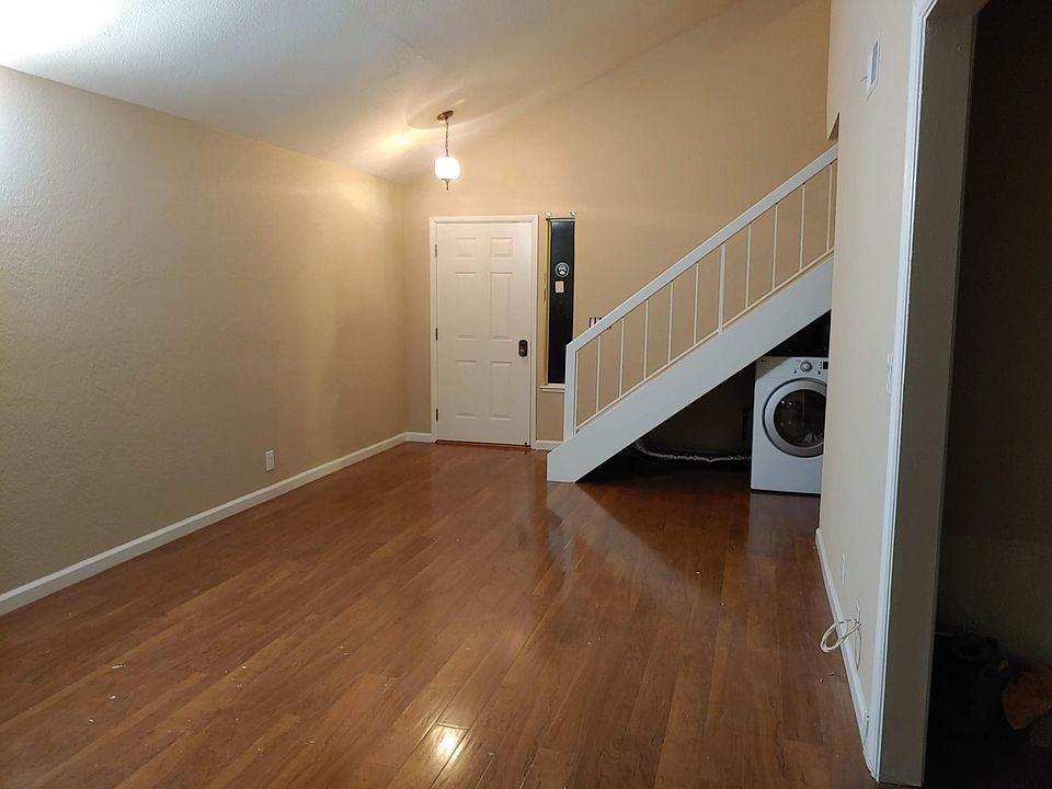 1st image of 608 Cape Cod Dr