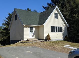 52 Reservoir Rd, Peru, NY 12972