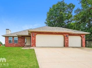 5662 S Lexington Ave, Springfield, MO 65810