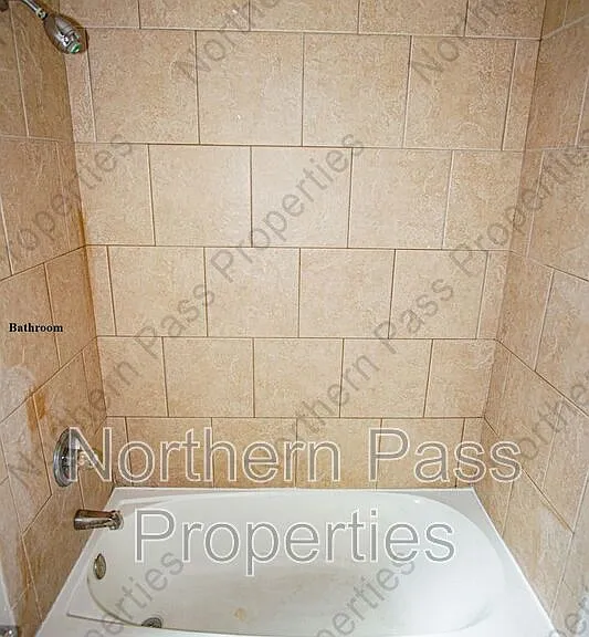 528 Green Village Ct #B — Photo 20