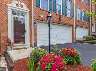 8079 Samuel Wallis St, Lorton, VA