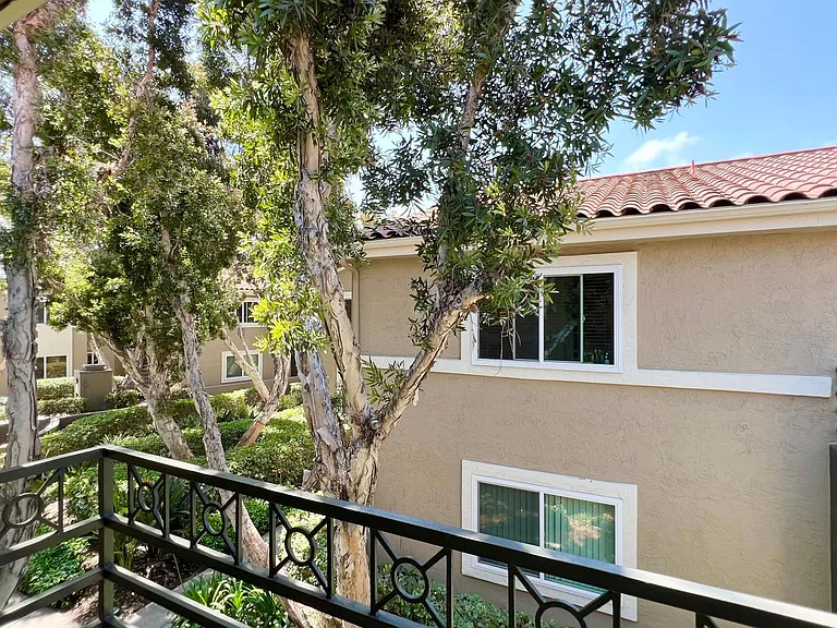 7525 Charmant Dr #110 — Photo 18