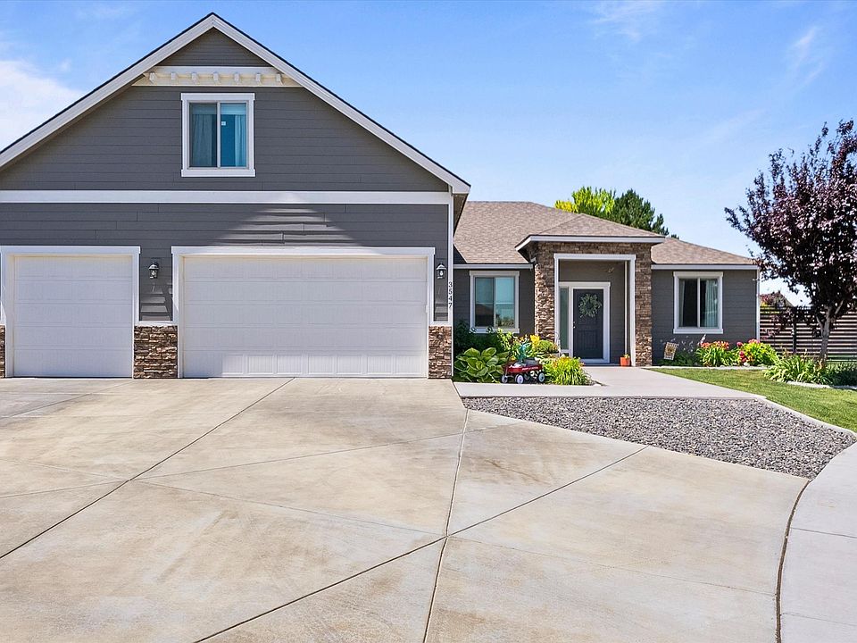 1st image of 3547 Curtis Dr