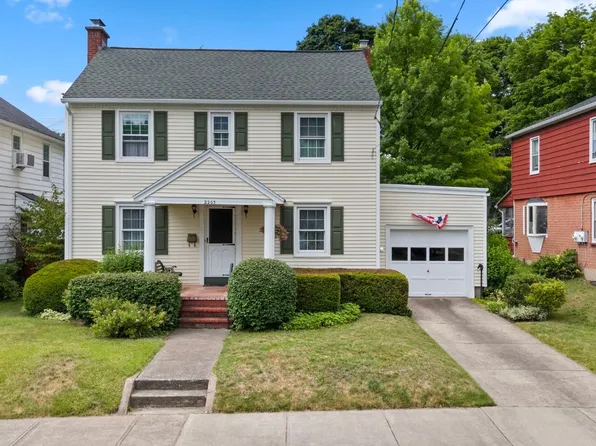 2203 Tracy St, Endwell, NY 13760