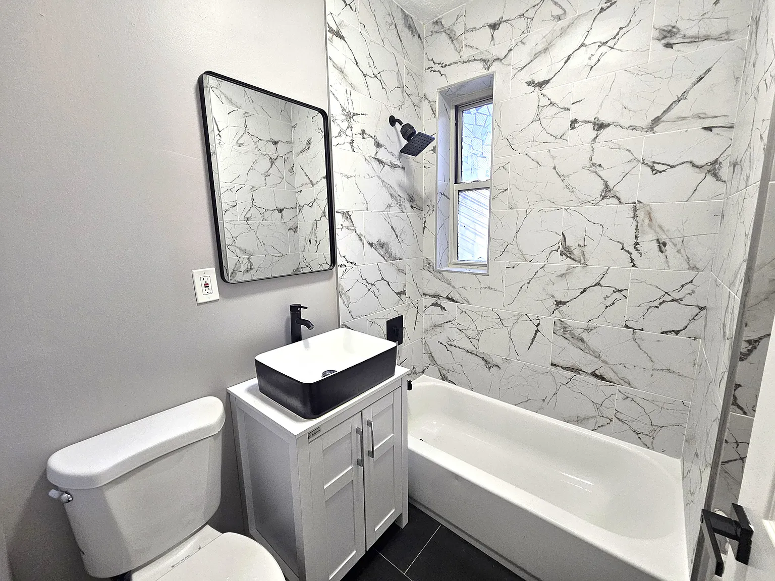 1 bed, 900 sqft, $2,100 — Photo 4